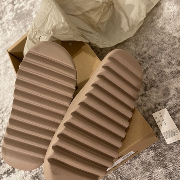 Adidas Yeezy Slide Pure size 8 New with tags main image 5